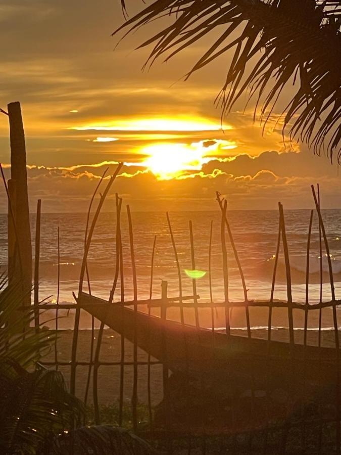 Oyo 459 Barasti Beach Resort กาลูทารา ภายนอก รูปภาพ