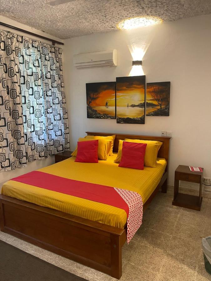 Oyo 459 Barasti Beach Resort กาลูทารา ภายนอก รูปภาพ