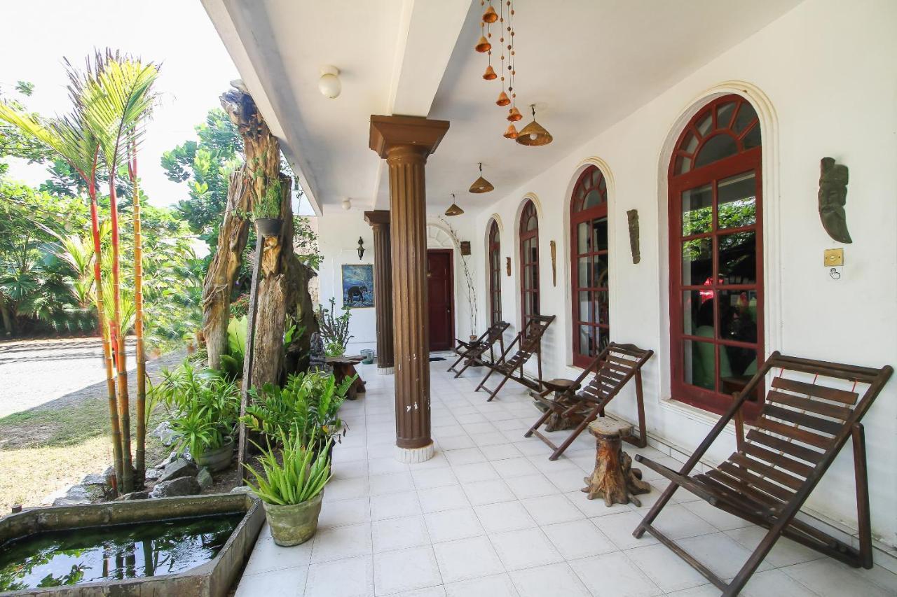 Oyo 459 Barasti Beach Resort กาลูทารา ภายนอก รูปภาพ