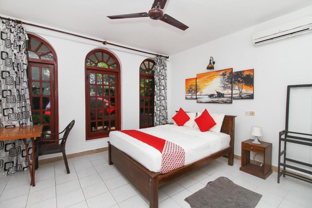 Oyo 459 Barasti Beach Resort กาลูทารา ภายนอก รูปภาพ