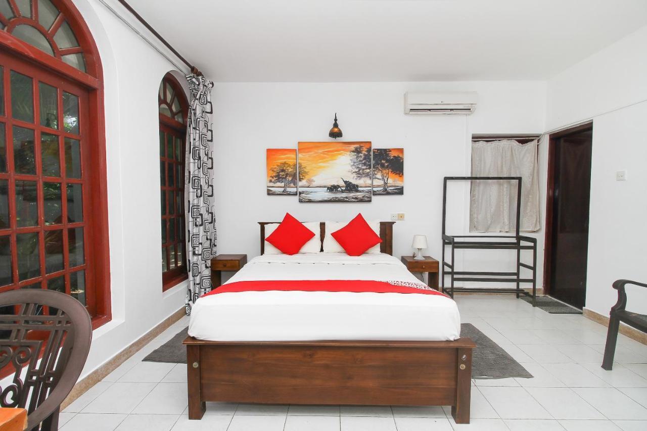 Oyo 459 Barasti Beach Resort กาลูทารา ภายนอก รูปภาพ