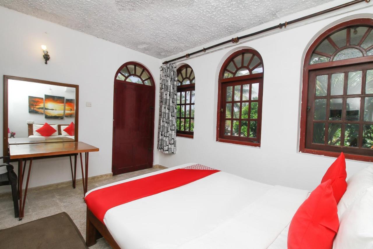 Oyo 459 Barasti Beach Resort กาลูทารา ภายนอก รูปภาพ