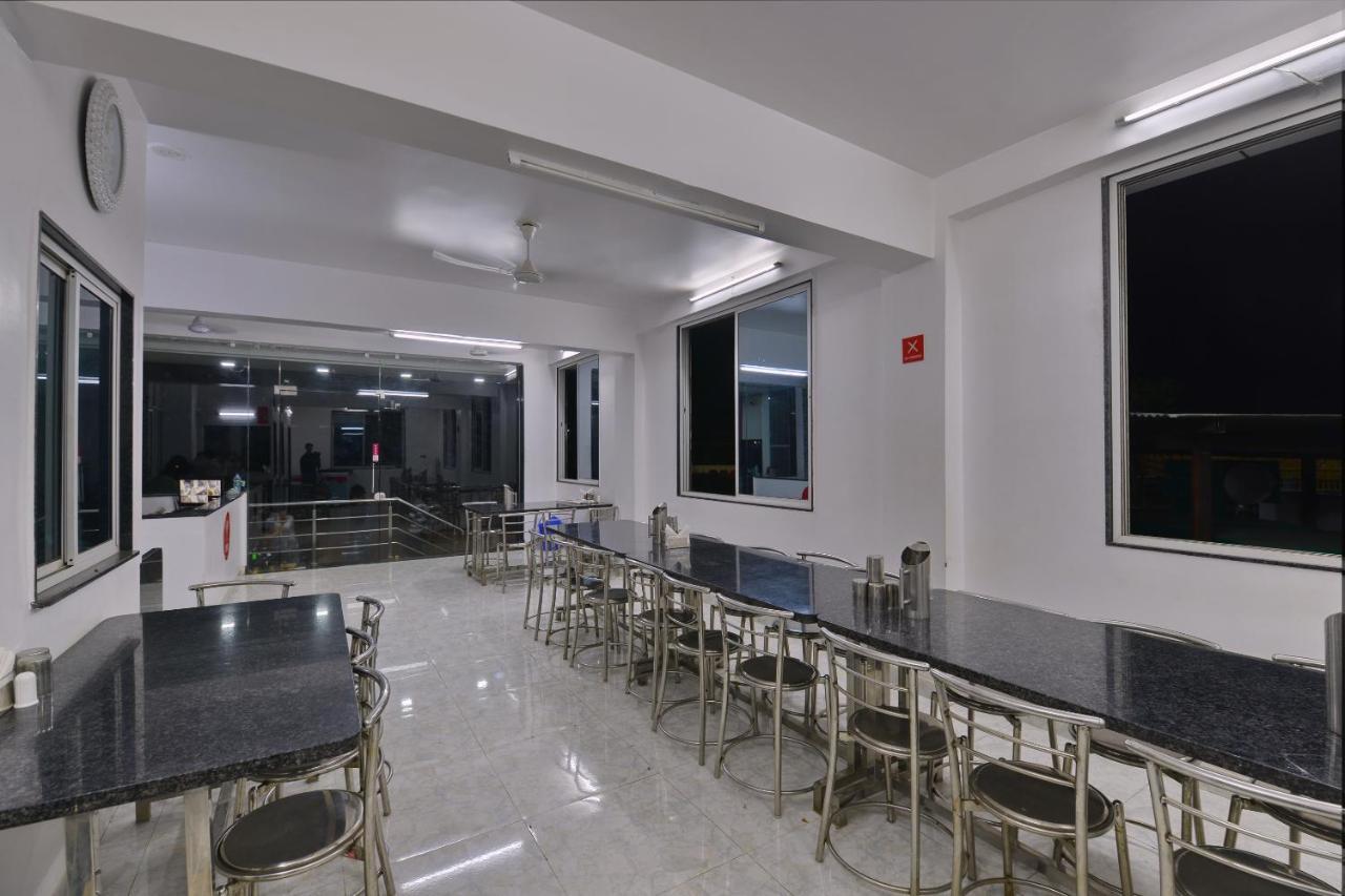 Oyo 459 Barasti Beach Resort กาลูทารา ภายนอก รูปภาพ